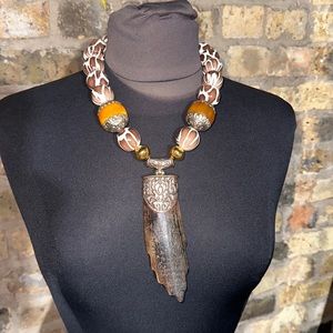 Showstopper DL necklace